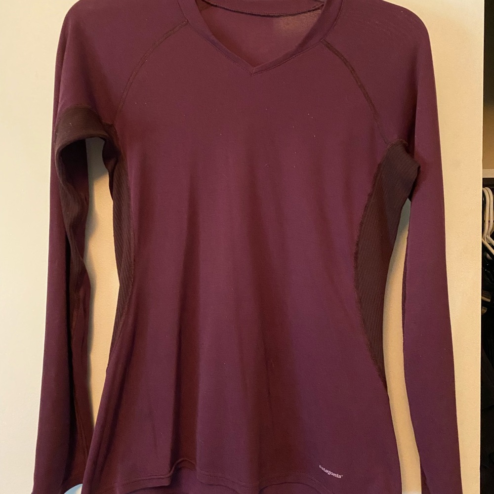 Patagonia medium women’s base layer top